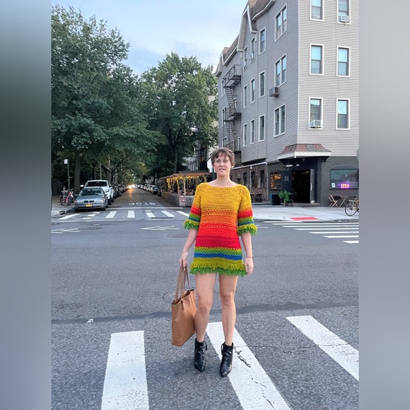 Meet your Posher, Sam - Picture 3 of 5